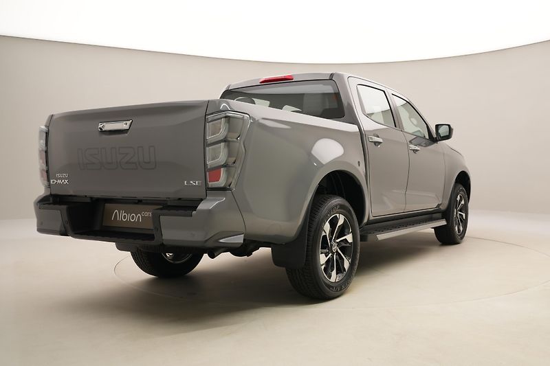 Isuzu D-Max (2026) Double Cab 2,2l LSE 4x4 AUT - fotka 5 z 35
