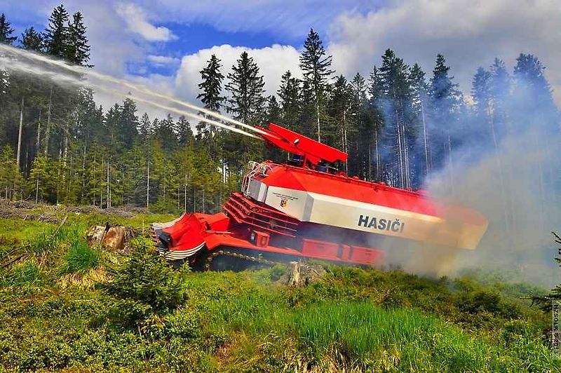 Tank se využíval například při požárech v nepřístupném terénu.