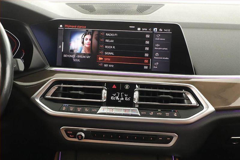 BMW X5 (2019) xDrive30d - fotka 9 z 29