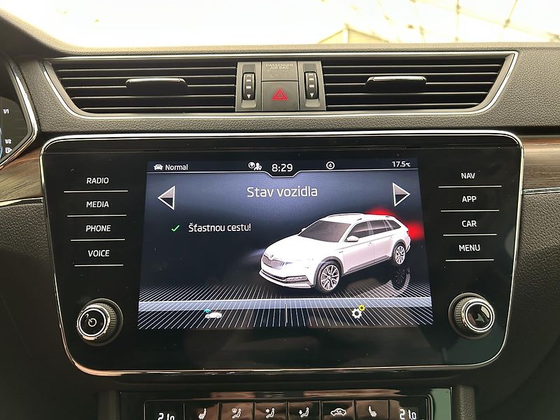 Škoda Superb 2.0 TDI 4x4 Scout - fotka 11 z 31