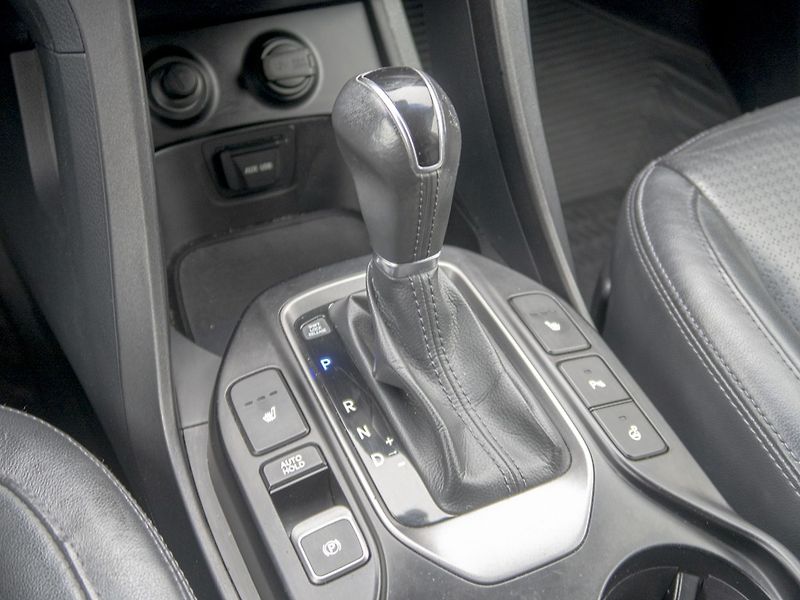 Hyundai Santa Fe (2013) ČR 11/13 2.2D 145KW – VÝBAVA - fotka 37 z 61