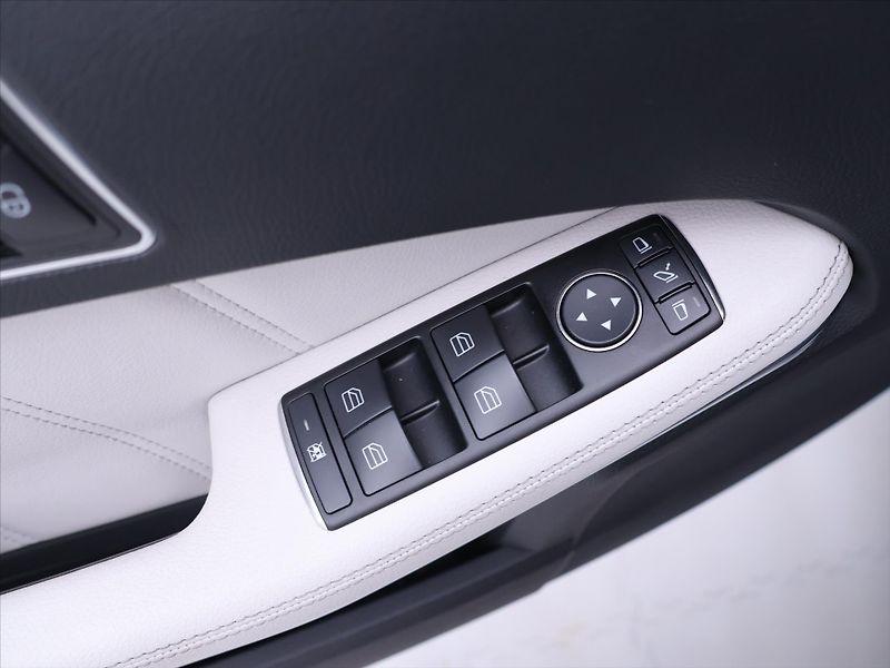 Mercedes-Benz Třídy E 3,0 350 BlueTEC 185kW Avantgar - fotka 16 z 36