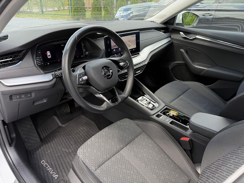 Škoda Octavia (2021) 1.0 tsi 81 kW e-tec/DPH - fotka 15 z 21
