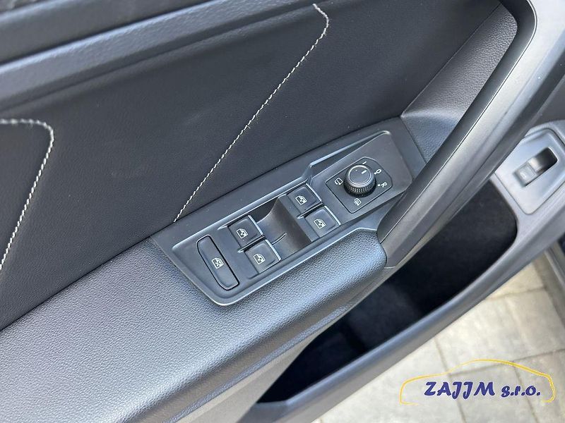 Volkswagen Tiguan Allspace R-line 2.0TDI 147kw 4x4 DSG - fotka 31 z 51