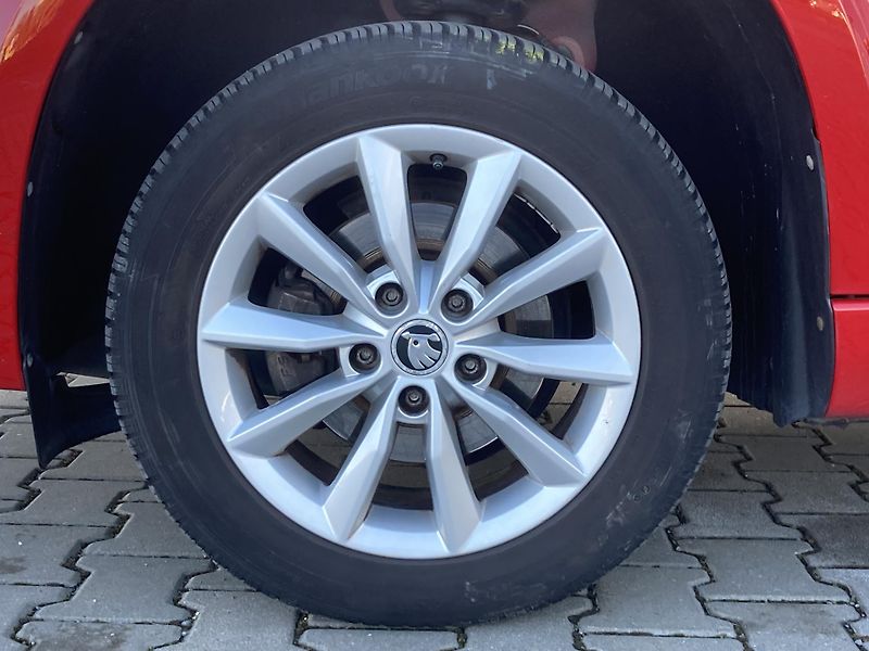 Škoda Yeti (2015) 1.2 tsi dsg ACTIVE - fotka 22 z 32