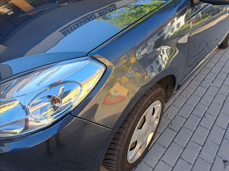 Dacia Sandero 1,2 16V klima - fotka 14 z 39