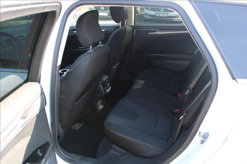 Ford Mondeo 2,0 TDCi  TITANIUM,AUTOMAT,ČR - fotka 11 z 33
