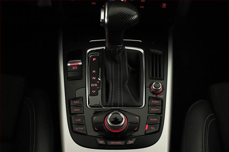 Audi A4 (2014) S-Line 2.0 TDI, 4X4, Automat - fotka 10 z 21