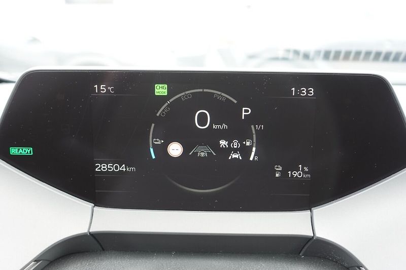 Toyota Prius 2,0 PHEV Plug-in Executive - fotka 27 z 36