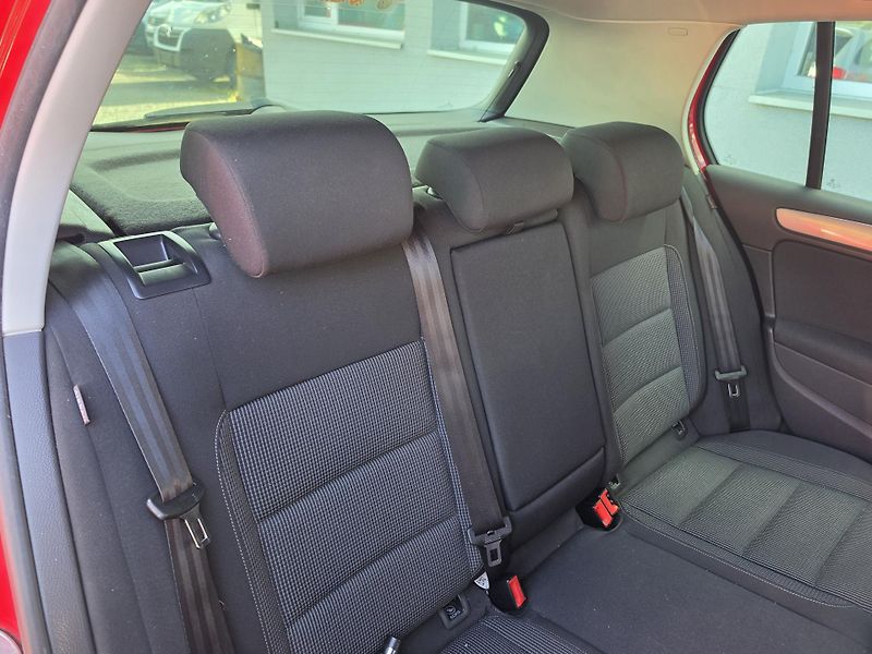 Volkswagen Golf 1.2 TSI  - fotka 18 z 26