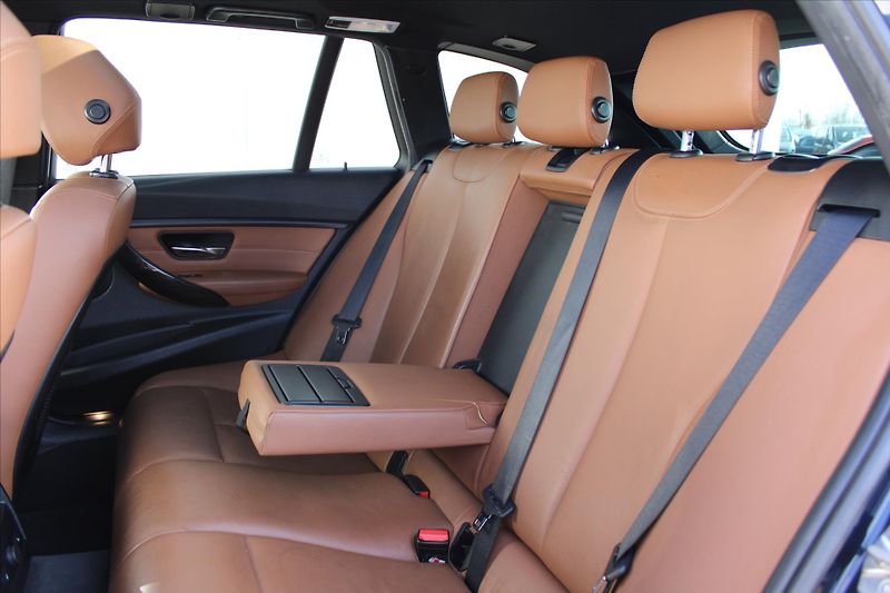 BMW Řada 3 320d xDrive NAVI KŮŽE PANORAMA - fotka 11 z 27