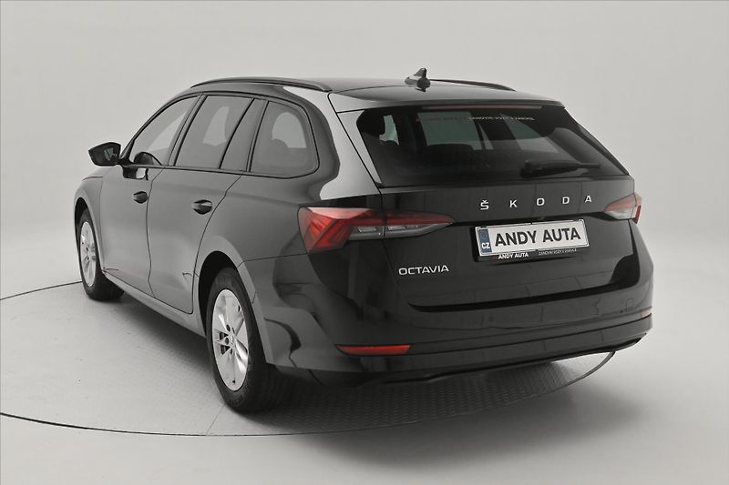 Škoda Octavia 2,0 TDI 110KW DSG Ambition Zár - fotka 7 z 32