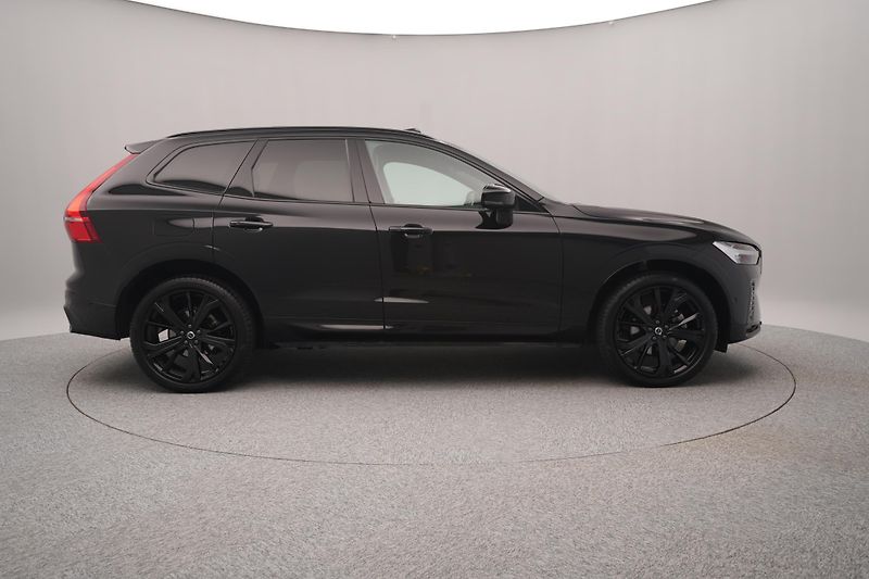 Volvo XC60 B5 AWD BLACK EDITION AUT  - fotka 12 z 49