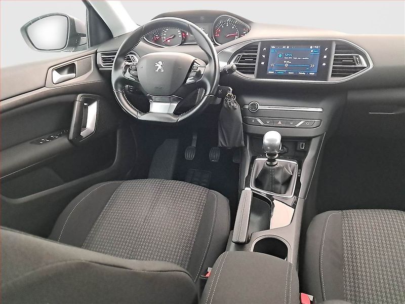 Peugeot 308 (2019) 1.5 BlueHDi, ČR,1.maj - fotka 7 z 16