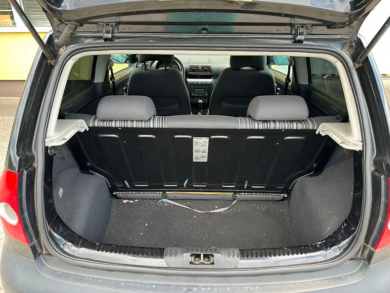 Volkswagen Fox 1.2i 40kW/ABS - fotka 13 z 18