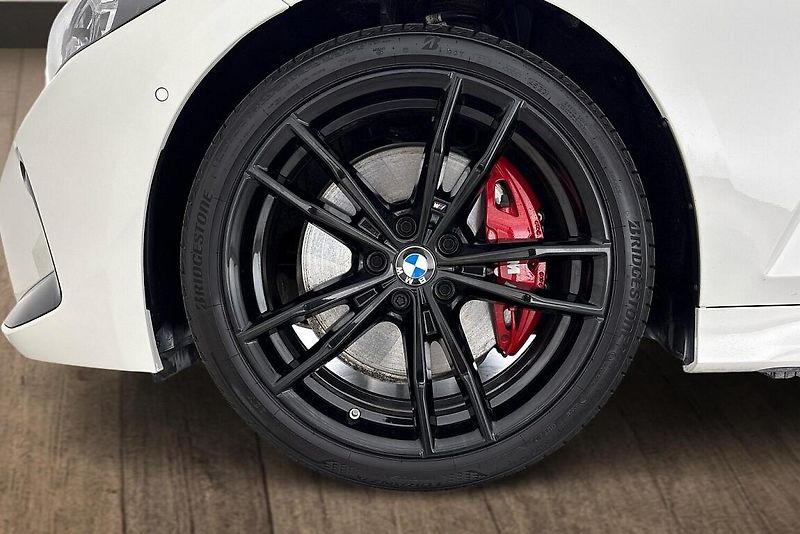 BMW Řada 3 řady 3 | M340d xDrive - fotka 6 z 25