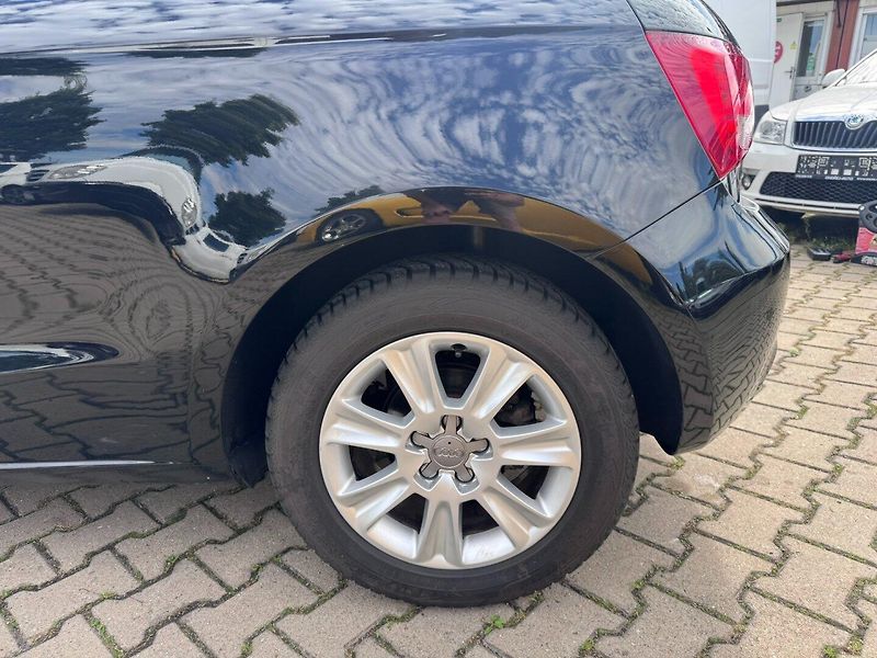 Audi A1 (2011) 1,2 TFSI 63 KW NOVÁ SPOJKA STK - fotka 14 z 50