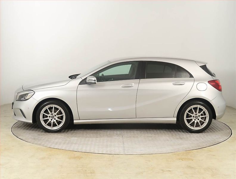 Mercedes-Benz Třídy A (2017) Classic A 180 d, Automat, Kůže - fotka 3 z 18