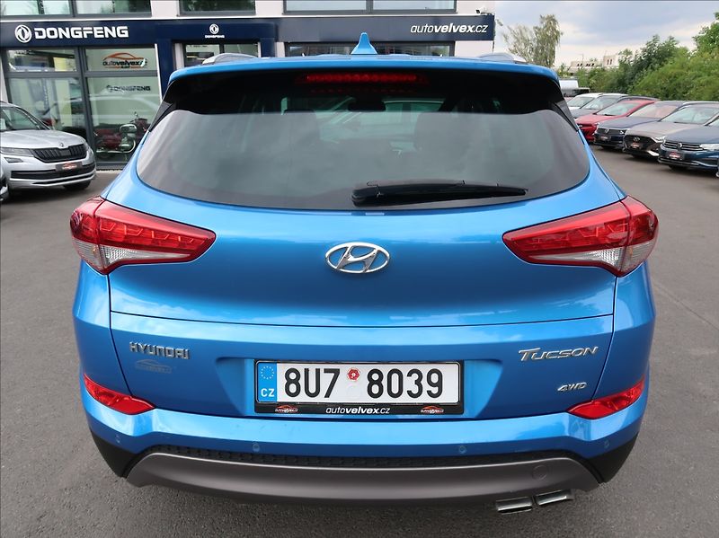 Hyundai Tucson 2,0 CRDi,100kW,1majČR,4x4,S.kn - fotka 8 z 31
