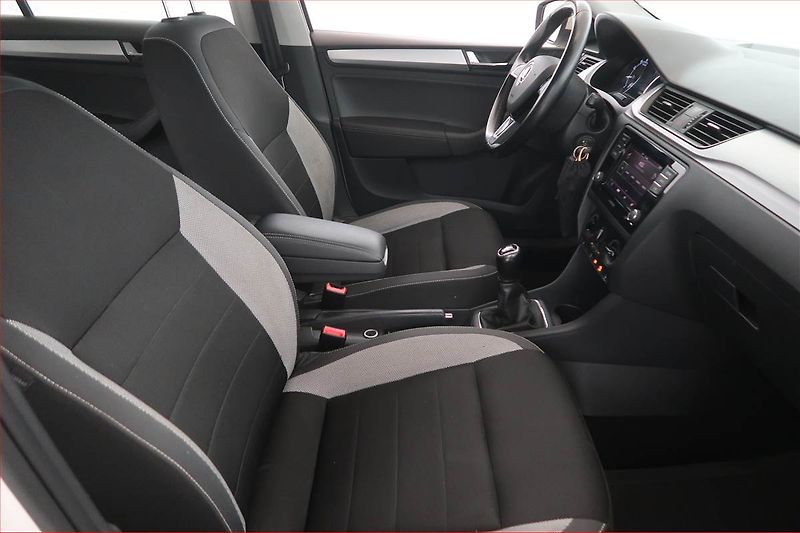 Škoda Rapid (2019) Spaceback 1.0 TSI, ČR,1.maj - fotka 9 z 14