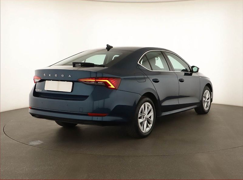 Škoda Octavia (2023) Style 2.0 TDI, ČR,1.maj - fotka 5 z 14