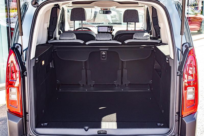 Citroën Berlingo (2026) 1,5 XL MAX 130k Automat+ZIMA - fotka 7 z 18