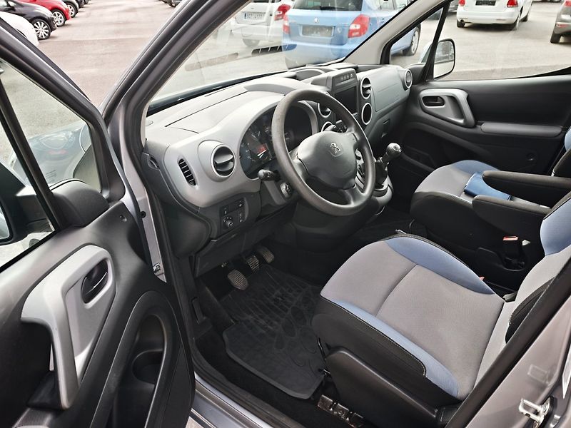 Peugeot Partner (2015) Tepee 1,6 HDI 73 KW - fotka 20 z 25