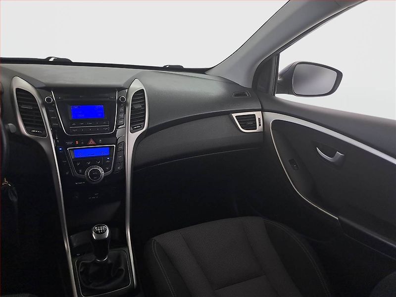 Hyundai i30 (2016) 1.6 CRDi, Serv.kniha, Navi - fotka 8 z 15