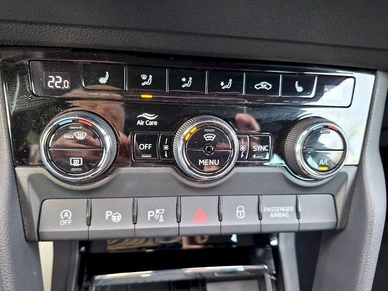 Škoda Karoq (2025) SportLine TD 2.0/110KW A7F - fotka 41 z 46