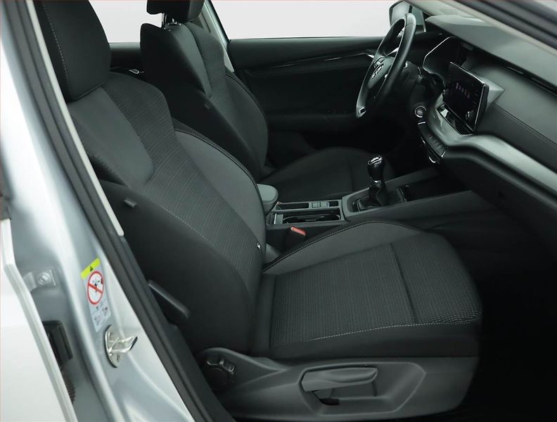 Škoda Octavia (2022) Ambition 2.0 TDI, ČR,1.maj - fotka 9 z 16