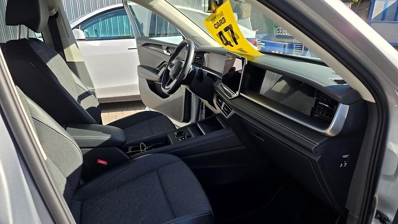 Volkswagen Tayron (2025) 2.0 TDI 142kW 4x4 DSG7 7míst - fotka 14 z 41