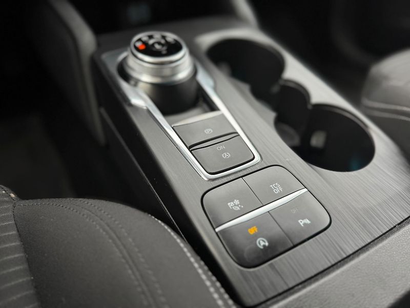 Ford Focus 1.5 TITAN. ČR 1.MAJ NEBOURÁNO - fotka 11 z 29