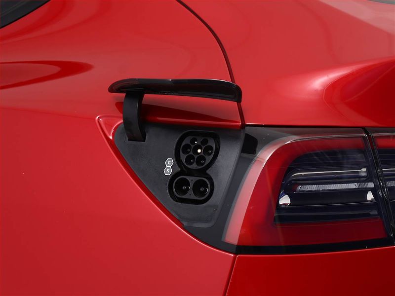 Tesla Model Y (2022) Long Range AWD 79kWh, SoH 94% - fotka 22 z 23