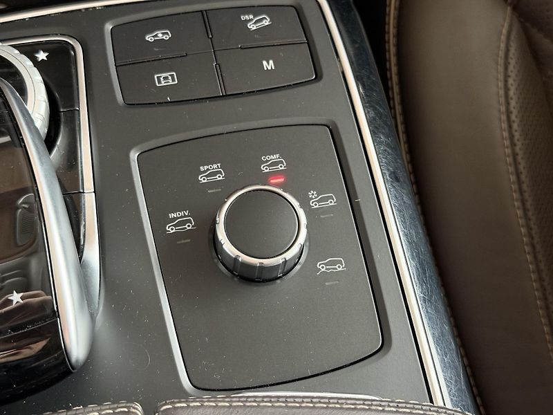 Mercedes-Benz GLS GL 400 4Matic - fotka 15 z 35