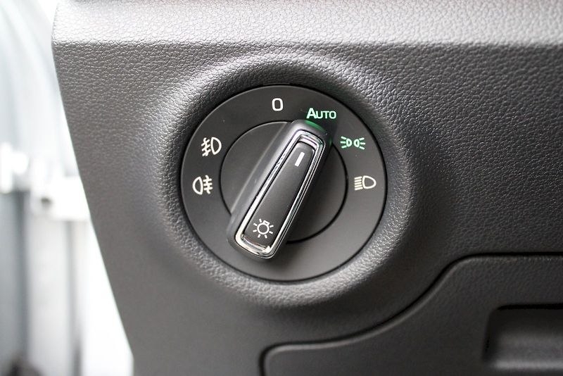 Škoda Kamiq (2024) Top Selection 1.0TSI / 85kW 6° - fotka 12 z 24