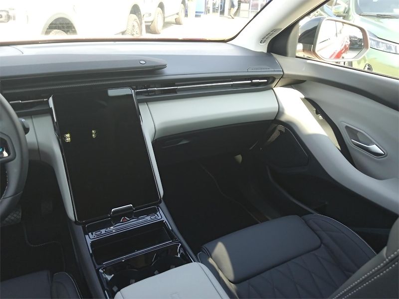 Ford Explorer Premium, 5dveřová, 77 kWh prod - fotka 14 z 22