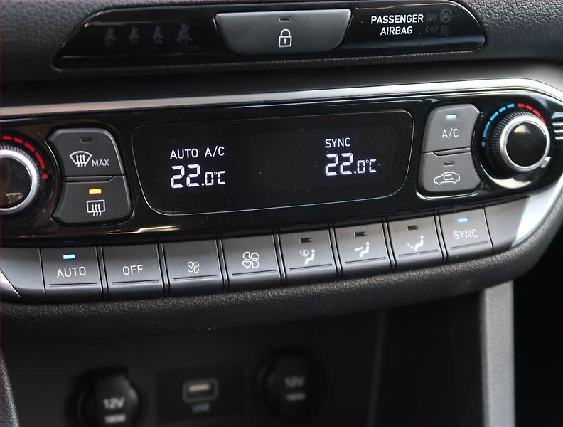 Hyundai i30 (2021) 1.5 DPI, ČR,1.maj, Serv.kniha - fotka 19 z 21