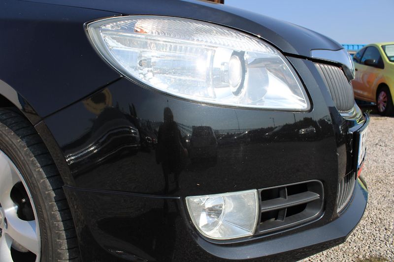 Škoda Fabia (2009) 1.4 16V SPORTLINE 2x sada kol  - fotka 9 z 19