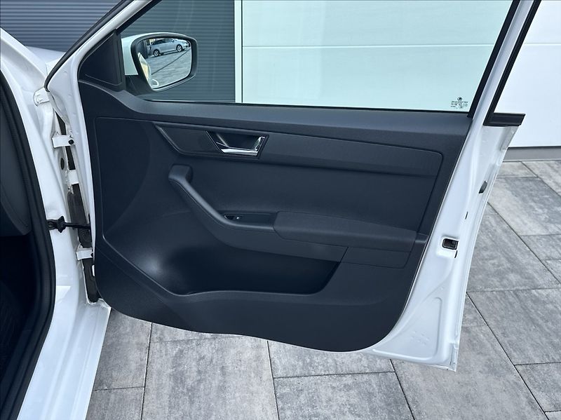Škoda Fabia 1,0 TSI 95PS  Ambition Top - fotka 18 z 52