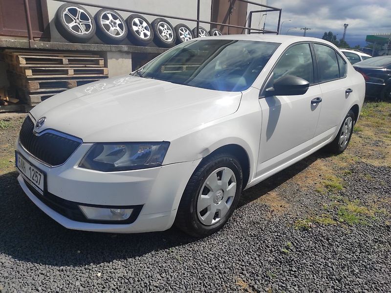 Škoda Octavia 1.6 TDI 66kW Active - fotka 1 z 22