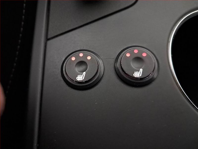 Renault Mégane (2018) 1.5 dCi, Navi, Park. senzory - fotka 17 z 19