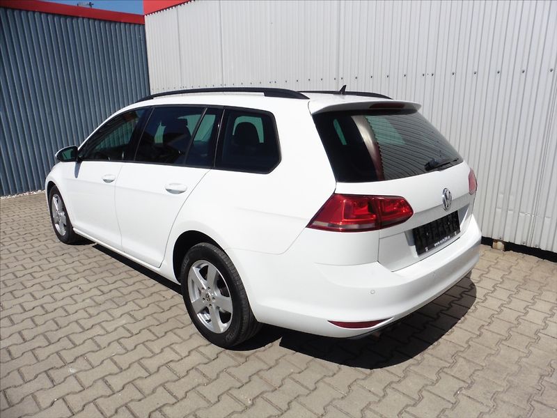 Volkswagen Golf 1,6 1,6 TDI Comfortline 4Mot - fotka 3 z 15