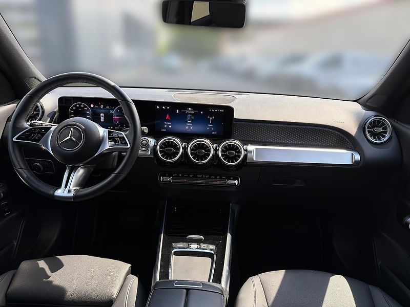 Mercedes-Benz GLB 200d 4MATIC - fotka 11 z 17