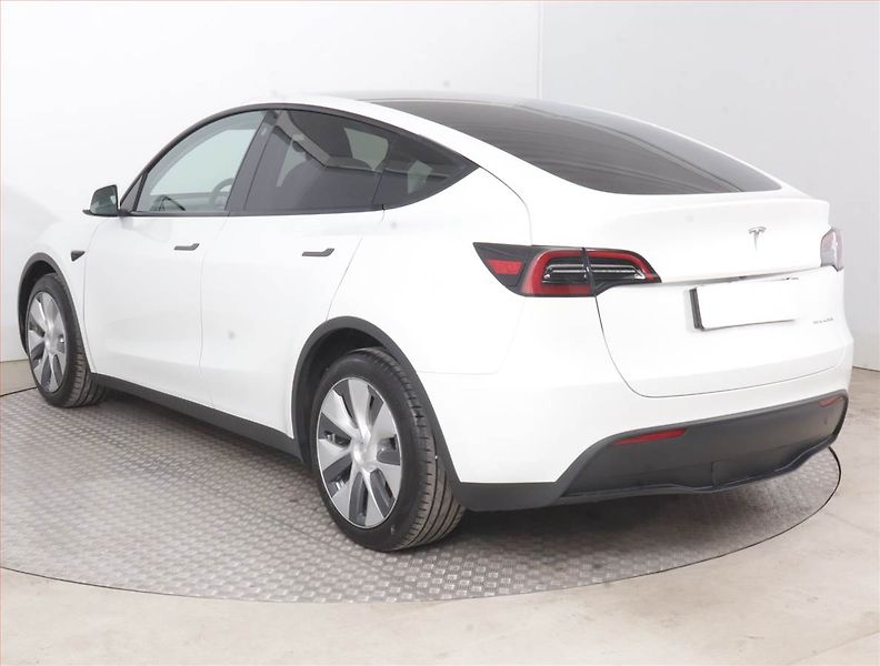 Tesla Model Y (2023) Long Range AWD 79kWh, SoH 86% - fotka 4 z 20