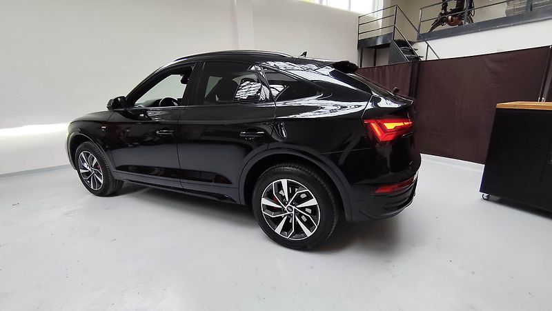 Audi Q5 (2023) Sportback S-line, B&O, Quattro - fotka 9 z 95