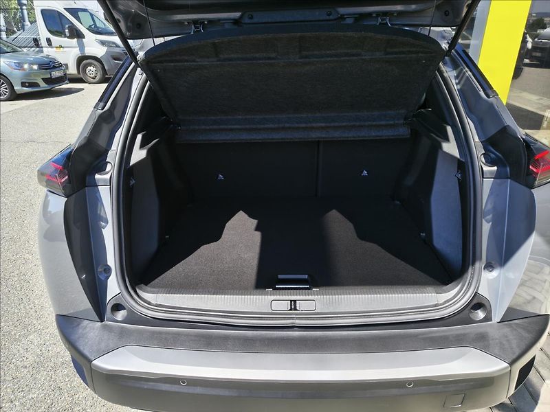 Peugeot 2008 1,2   PT Allure - fotka 6 z 20