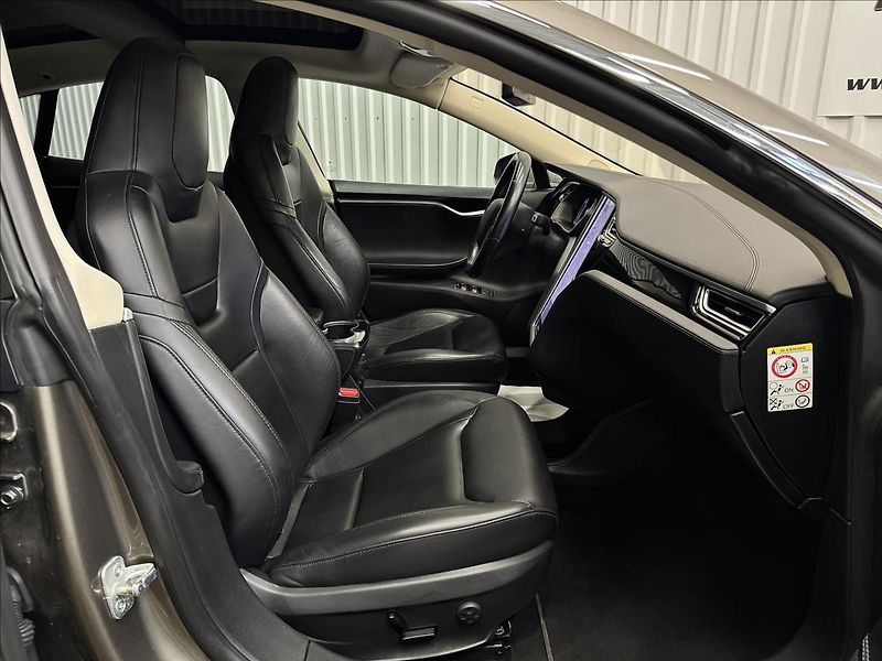 Tesla Model S 70D 4x4 DUAL MOTOR PANO DPH - fotka 32 z 36
