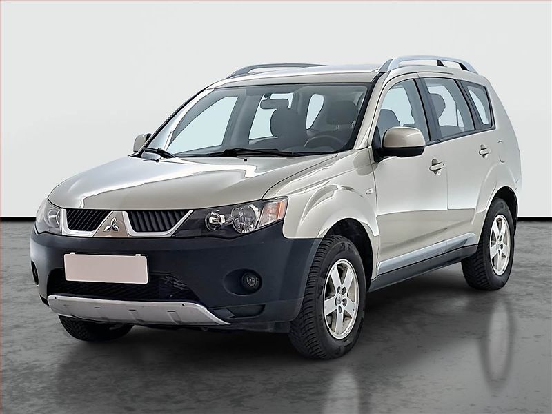 Mitsubishi Outlander (2009) 2.2 DI-D, 4X4, 7 míst, Tažné - fotka 2 z 15