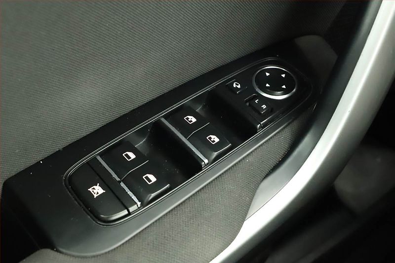 Kia Ceed (2019) 1.6 CRDi, Tempomat - fotka 13 z 13