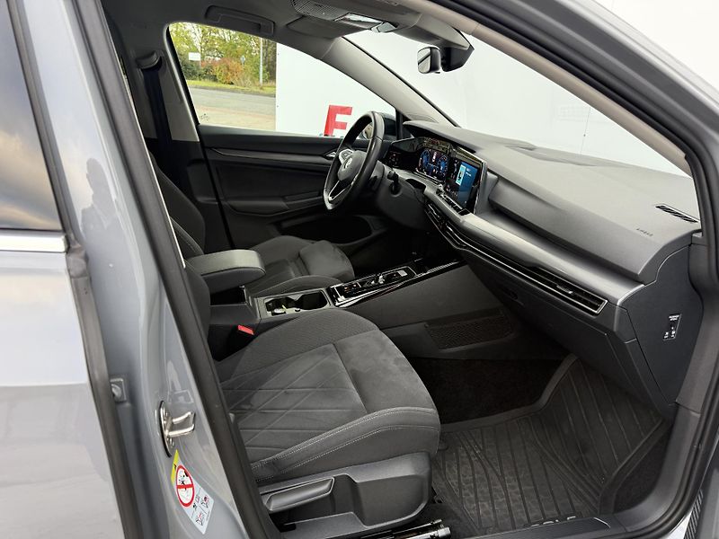 Volkswagen Golf (2022) 2.0 TDI 110kW, ser.historie - fotka 15 z 31
